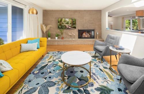 Lake Forest Park House | Mid century modern air conditioned retreat with expansive garden