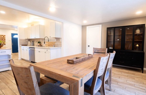 Yuma House | Mid-Century Modern 3-bedroom house in Yuma