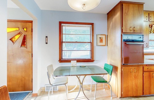 Papillion House | Mid-Century Modern Hidden Gem