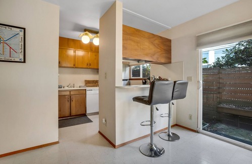 Brighton House | Mid-Century-Modern Home Near Lake Washington