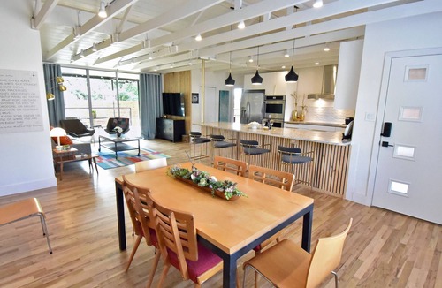 Llano House | Mid Century Modern Luxury in the Heart of the Hill Country