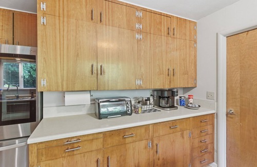 Grants Pass House | Mid Century Modern-5 min from I-5