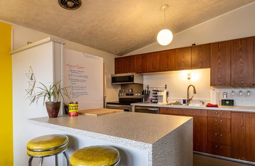 Lawrence House | Mid-Century Modern Escape - 8 Mi to Downtown!