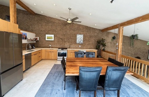 Downtown House | Mid-Century Mountain Home w/Mountain Views — Steps to Pearl Street