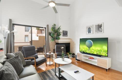 Paradise Valley Village Apartment | Mid-Century, Two-story with private Balconies & Pool view