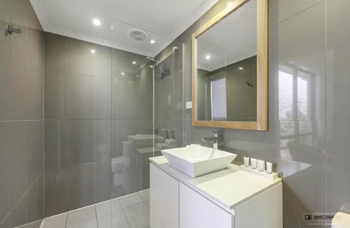 Warrnambool Hotel | Mid City Warrnambool