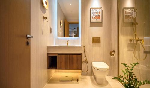 Dubai Apartment | Mid-floor Designer 1BR Dubai Creek Harbour