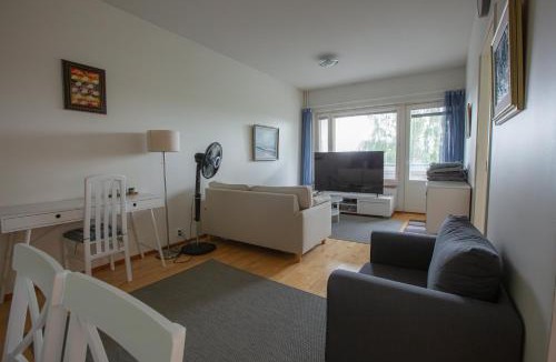 Kemi Apartment | Mid Haven Cozy Apartment with Sauna, Glassed Balcony and Free Parking
