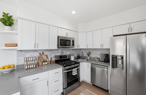 Hill East House | Mid-Term Capitol Hill home available. Interns! Nurses! Available for 31-180 days