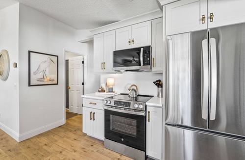 Deltona Lakes House | Mid Term Stays! Fully Remodeled luxury home in Deltona with Patio Area! New!