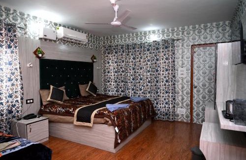 Rajbagh Hotel | Mid Valley Residency