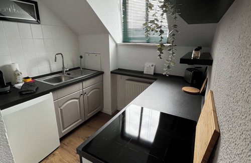 Kaßberg Apartment | Midcentury smart home on Kaßberg