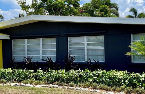 Vamo House | Midcentury Waterfront Neighborhood Oasis: Beaches and Sarasota Charm