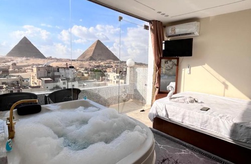 Giza Hotel | Middle east pyramids jacuzzi & spa
