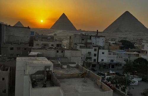 Giza Hotel | Middle east pyramids jacuzzi & spa