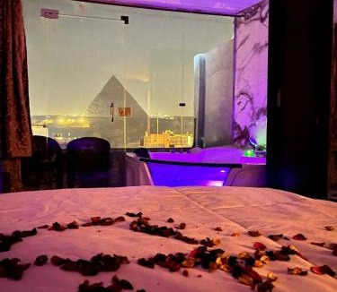 Giza Bed & Breakfast | Middle east pyramids veiw &jacuzzi