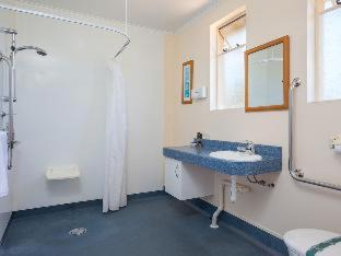 Springlands Hotel | Middle Park Motel