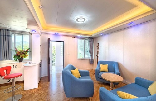 Cabrits Apartment | Middle Suite Two Single Beds