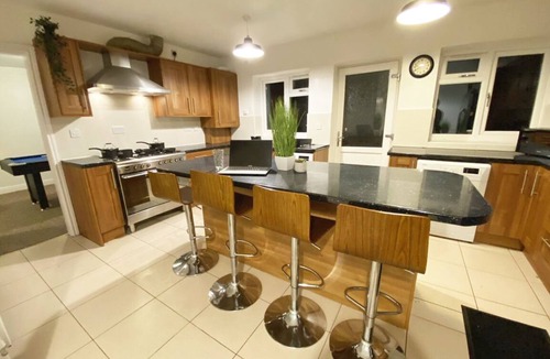 Walsall House | Midlands Contractor Team House
