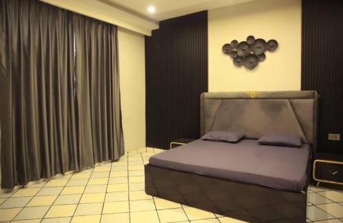 Faridabad Apartment | Midnight Madness