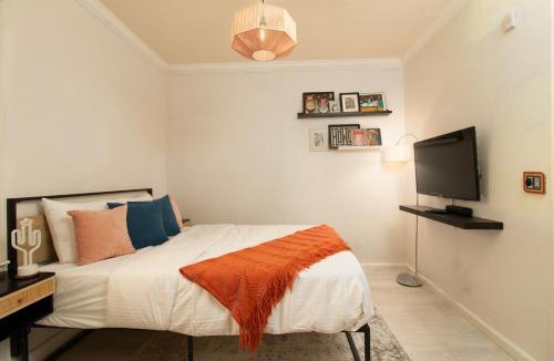 San Jose House | Midnight Modern