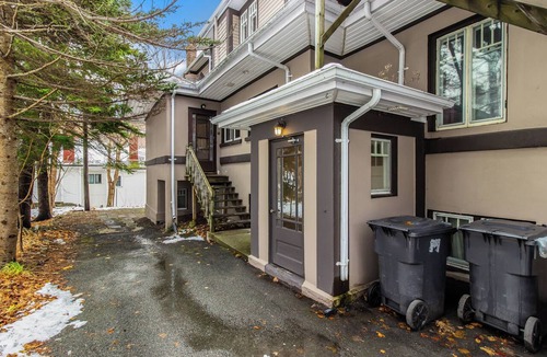 Waterford Valley Apartment | Midstream Flat 2BR Wi-Fi Parking