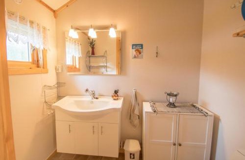 Lenvik Cabin | Midt Troms Perle