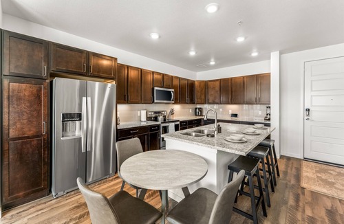 Littleton Condo | Midterm Luxury: 3BR, King Suite, Garage, SmartTV's