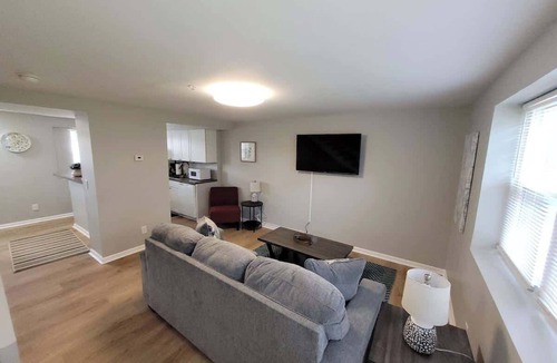 Joslyn Castle Apartment | Midtown Haven, Near Blackstone District