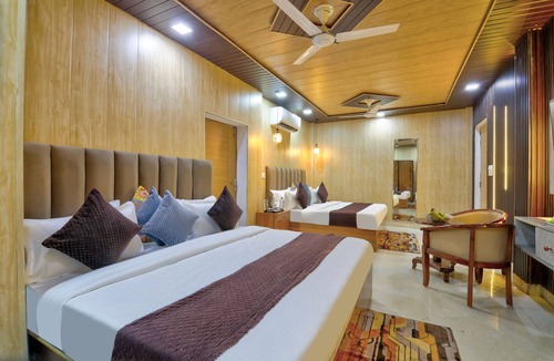 Delhi House | Midtown Inn