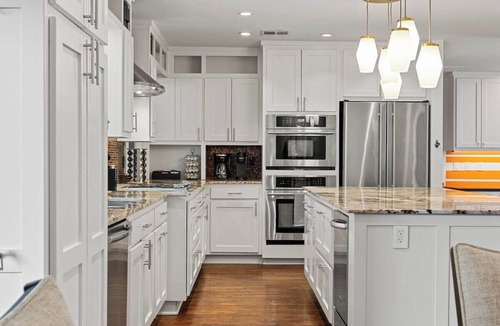 Tulsa House | Midtown Mod Spa Oasis