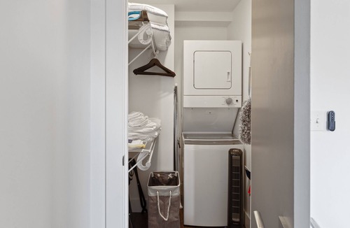 Hanover Place Apartment | Midtown Studio Steps from Dining and Nightlife