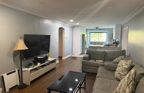 Burbank Apartment | Midway airport