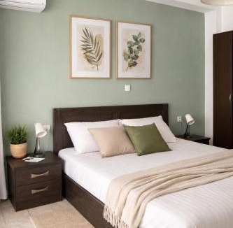 Nea Alikarnassos Apartment | Midway Point Apts