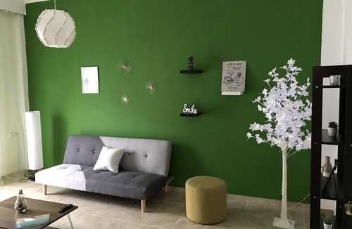 Nea Alikarnassos House | Midway Point Apts