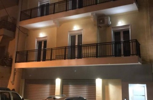 Nea Alikarnassos Apartment | Midway Point Apts One bed
