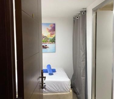Madinat Zayed Hostel | Mighty Master Room For Couple