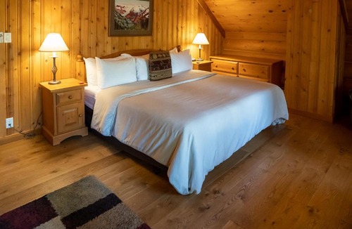 Blue River Hotel | Mike Wiegele Helicopter Skiing