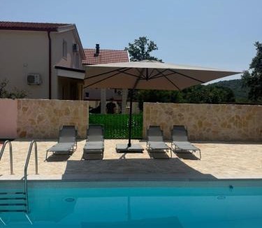 Pricelje House | Mila