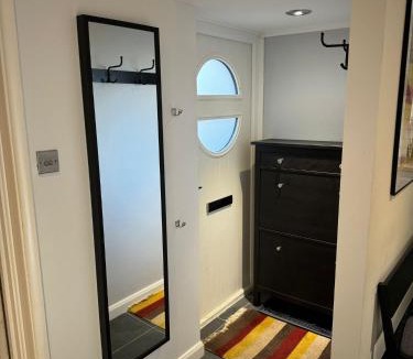 Winnersh Villa | Milan Casa