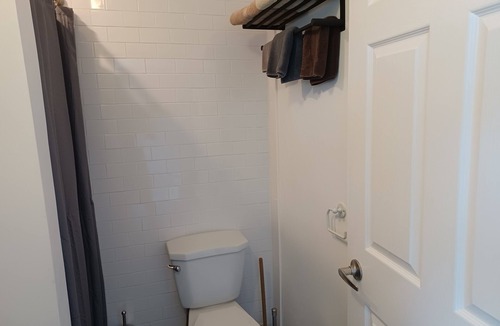 Colpoys Bay Hotel | Mile Inn Motel