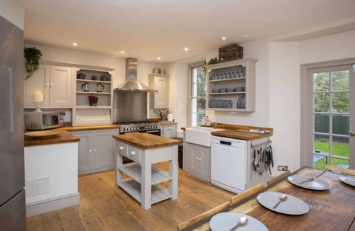 Bristol House | Milestone Celebration House! Sleeps 16 Max | 3 Bathrooms | Central | W/ends Only