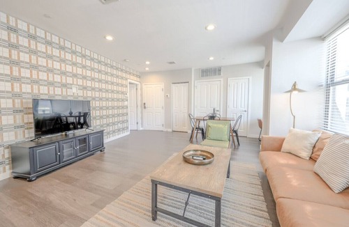Boston Financial District Apartment | Milk153-7A-2/2 · Spacious FIDI 2br/1br | Close to Everything!