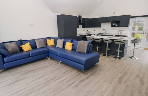 Laugharne House | Milkwood Villa, Laugharne