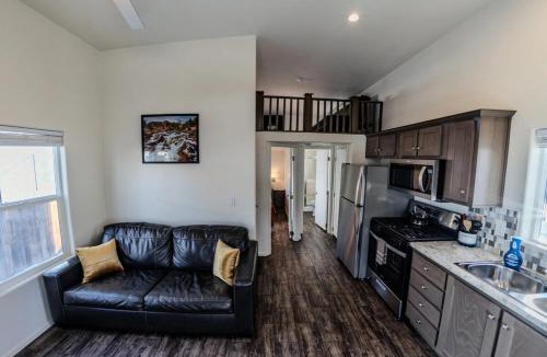 Moab House | Mill Creek Falls Cabin #02
