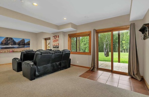 Isle Cabin | Mille Lacs Lake Lodge-Game Room-Theatre and More!