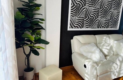 Redondela Condo | Millenium Apartment
