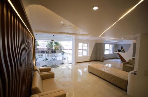 Shenoys Hotel | Millennium Continental