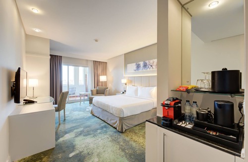 Dubai Investment Park Hotel | Millennium Lakeview Hotel
