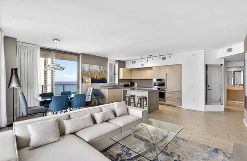 Hollywood South Central Beach Condo | ★MILLION APART 2BD. DIRECT OCEAN VIEW.1MIN FROM BEACH - 25 min to MAJOR INTERNATIONAL SPORTING EVENT!